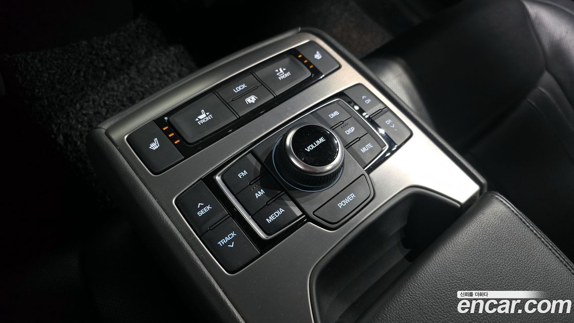 Hyundai Genesis 2016