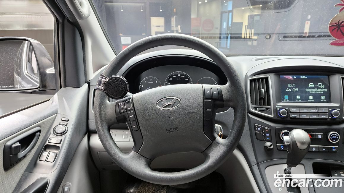 Hyundai Starex 2021