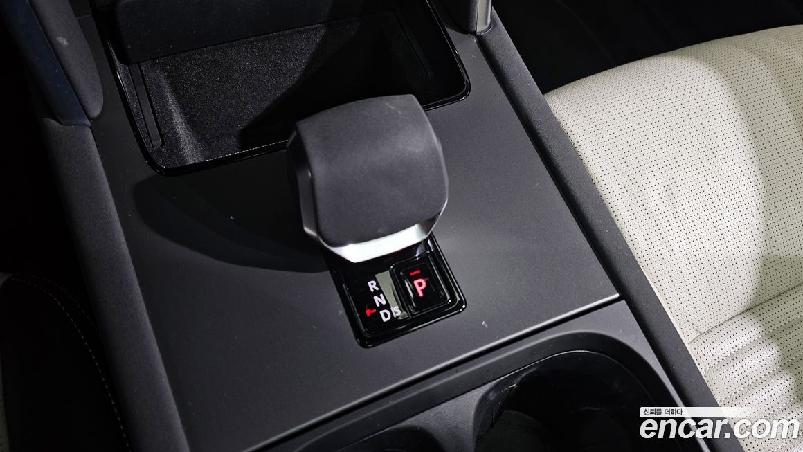 Land Rover Discovery Sport 2024