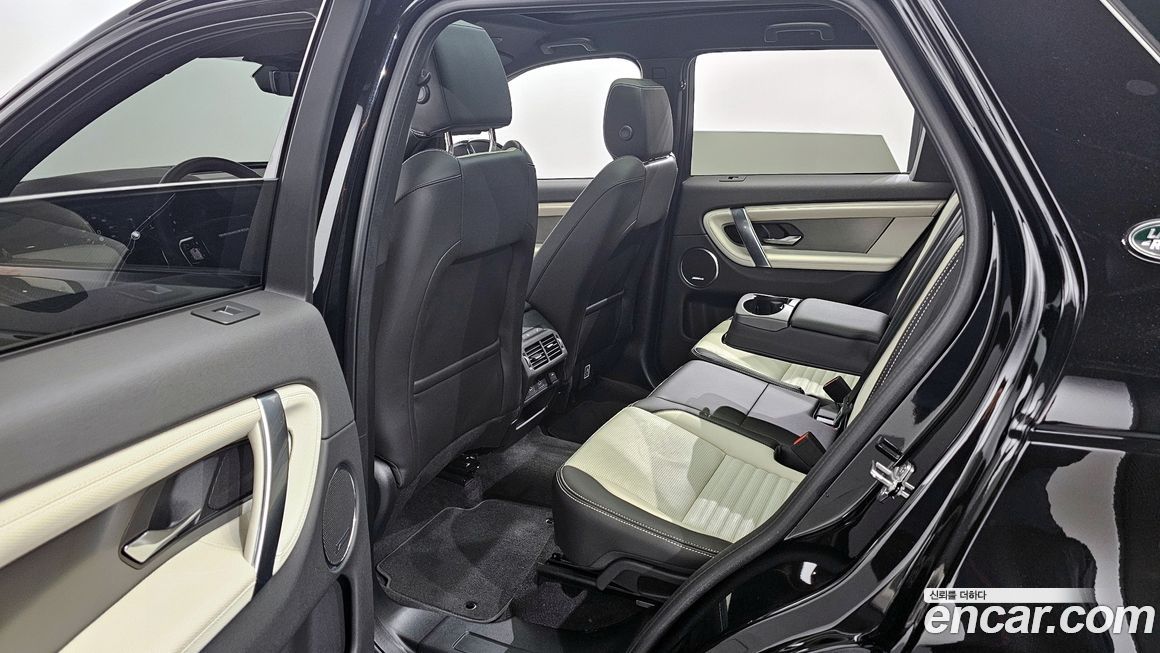 Land Rover Discovery Sport 2024