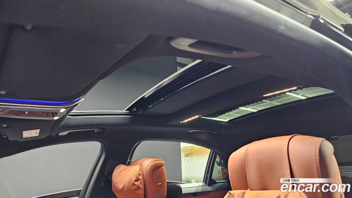 Mercedes-Benz S-Class 2023