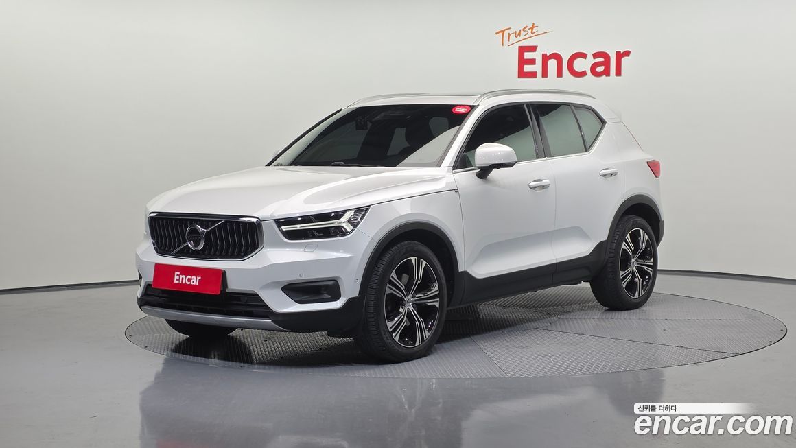 Volvo XC40 2021