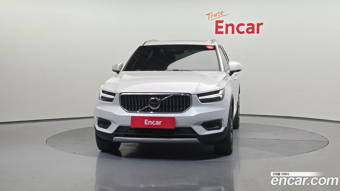 Volvo XC40 2021