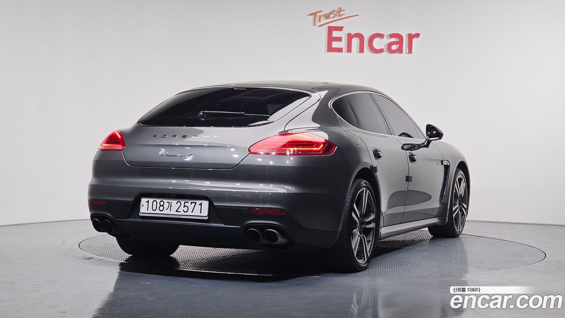 Porsche Panamera 2014