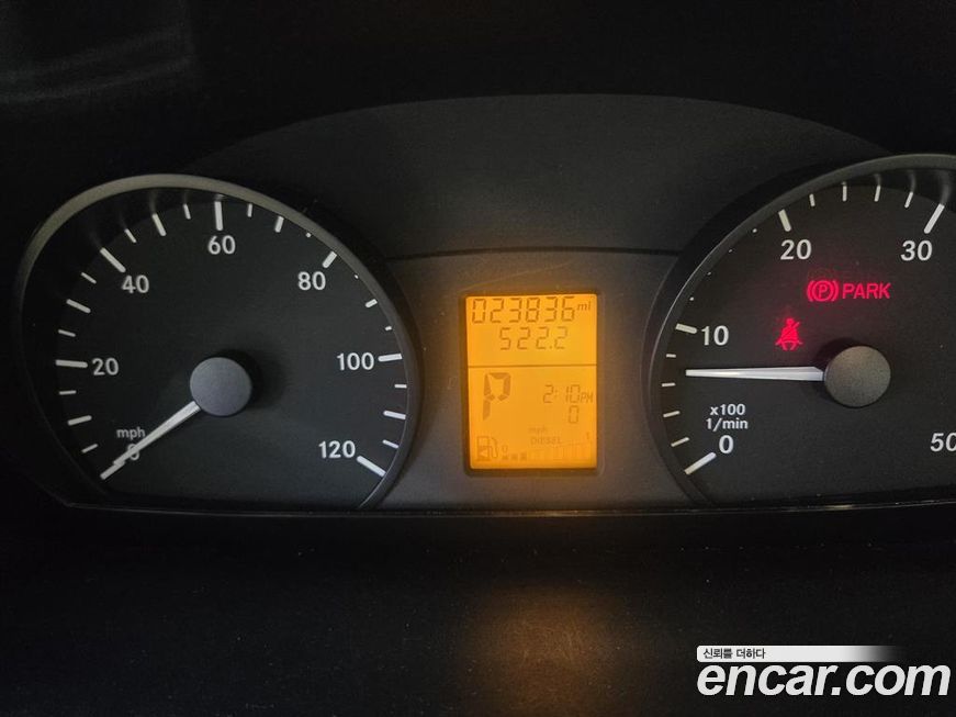 Mercedes-Benz Sprinter 2012