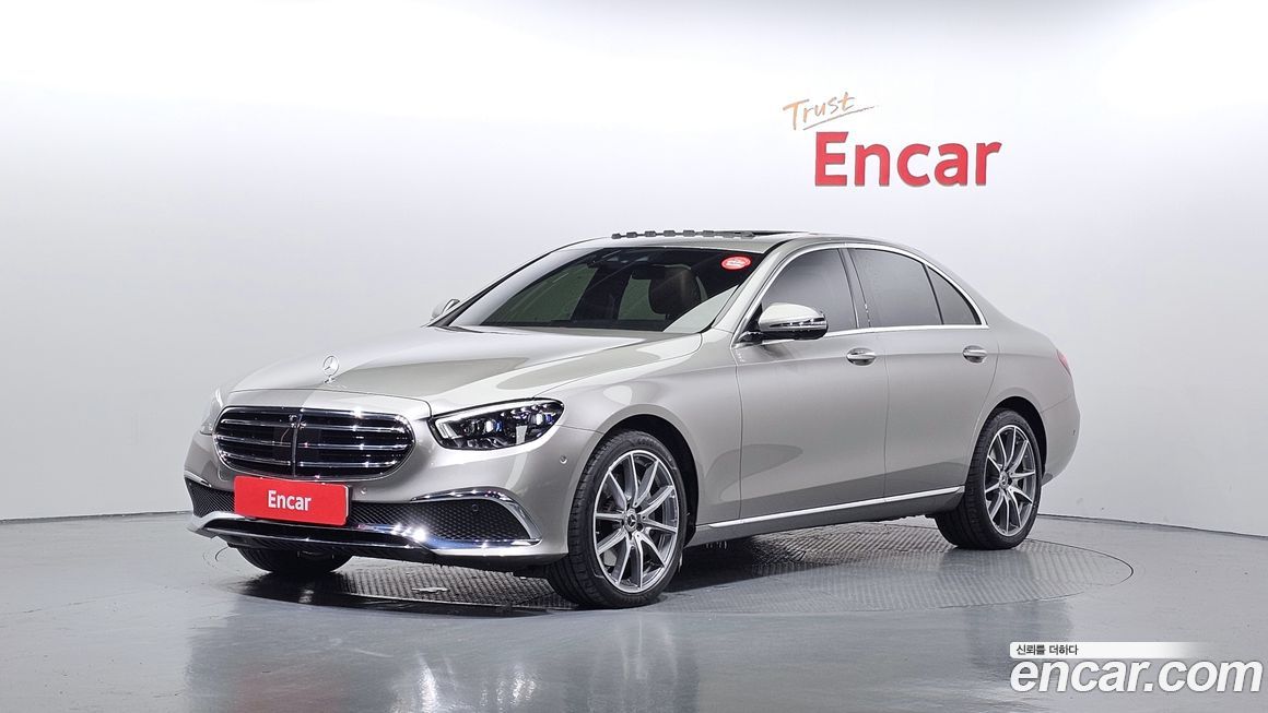 Mercedes-Benz E-Class 2022