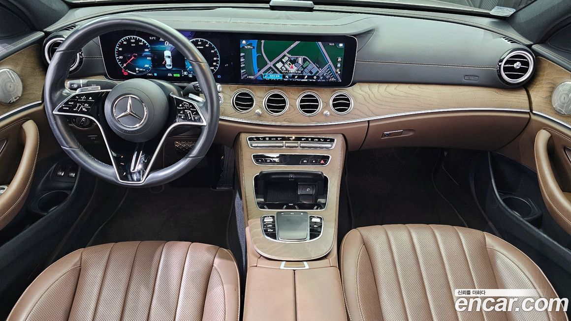 Mercedes-Benz E-Class 2022