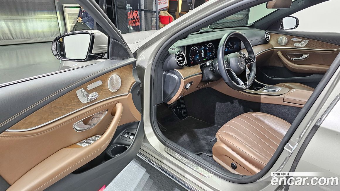Mercedes-Benz E-Class 2022