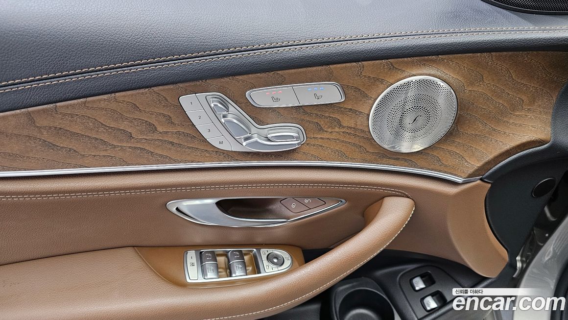 Mercedes-Benz E-Class 2022