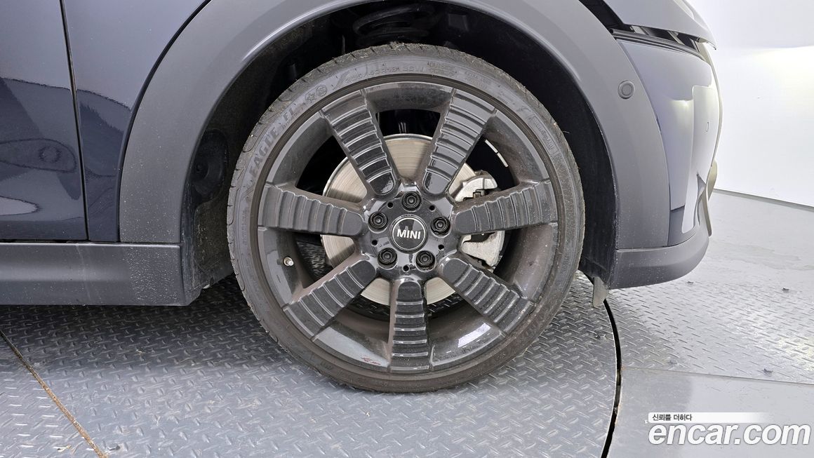 Mini Cooper Convertible 2024