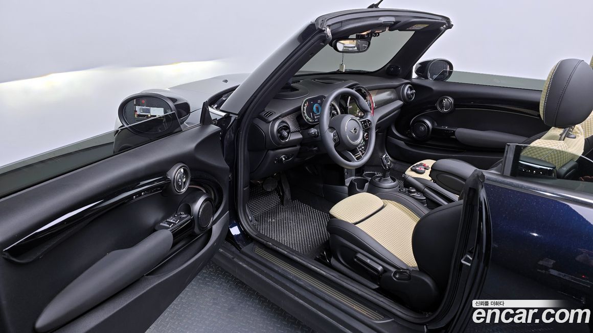 Mini Cooper Convertible 2024