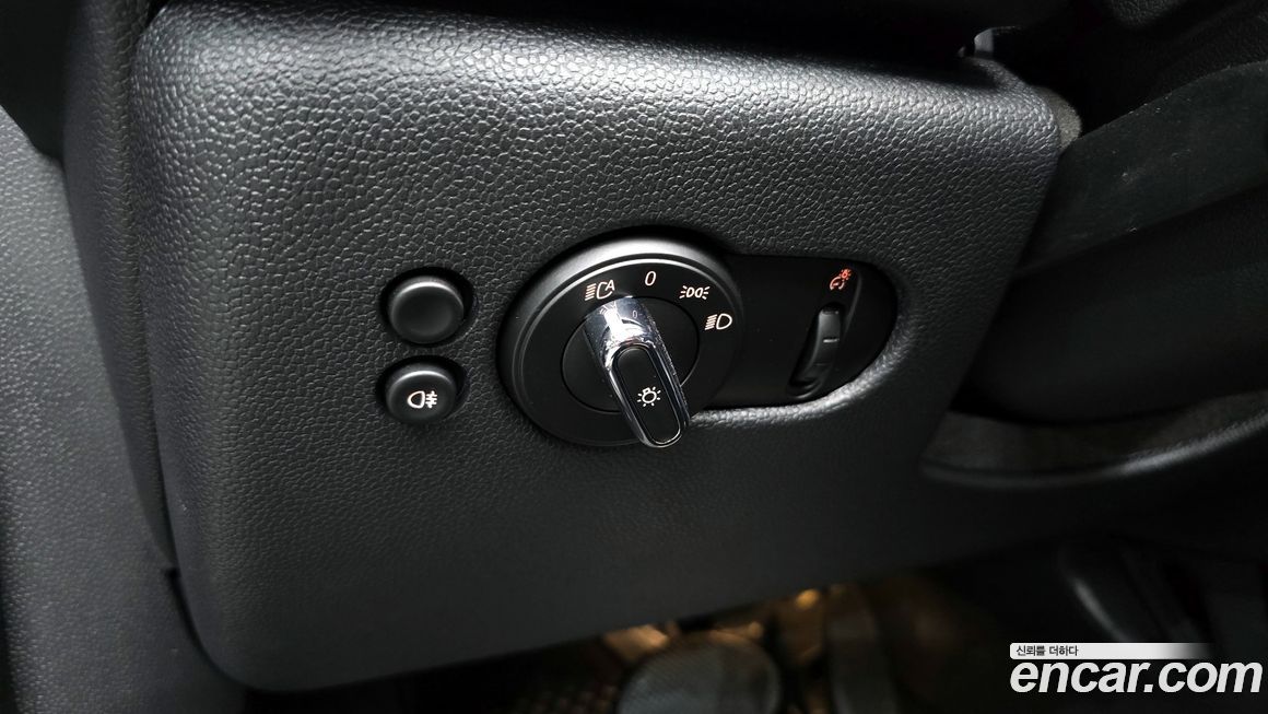 Mini Cooper Convertible 2024