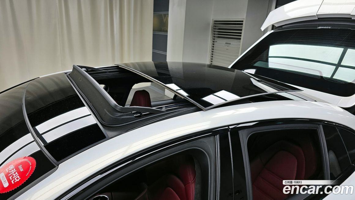 Porsche Panamera 2021