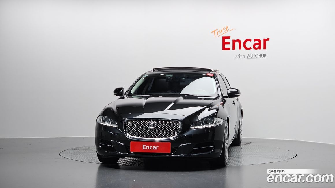 Jaguar XJ 2011