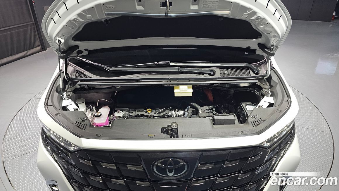 Toyota Alphard 2024
