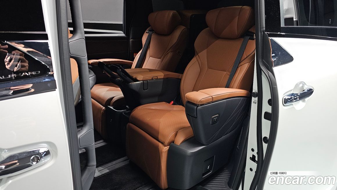 Toyota Alphard 2024
