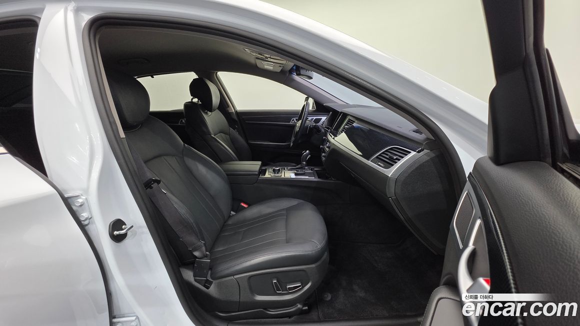 Hyundai Genesis 2015