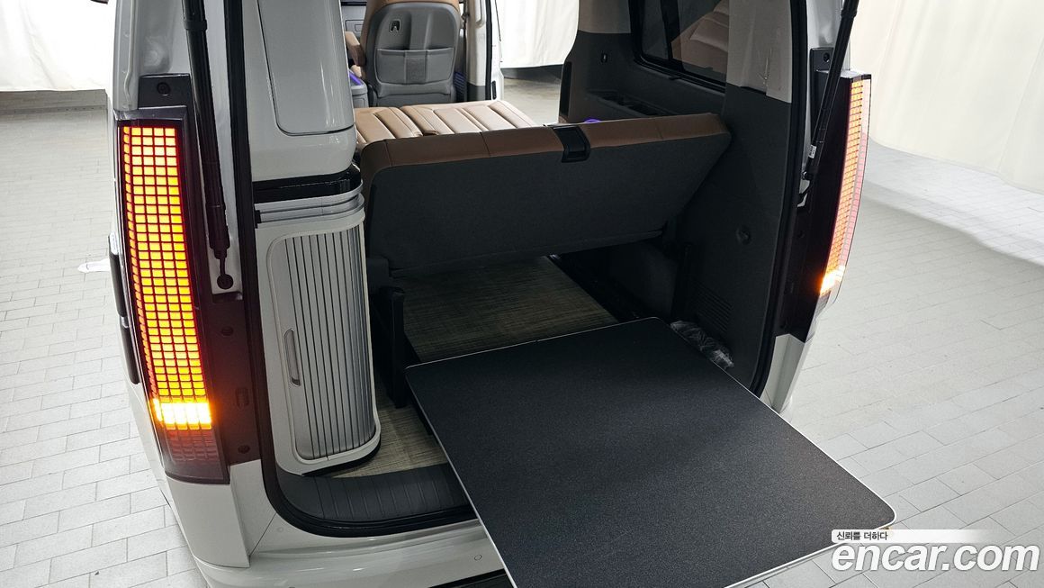 Hyundai Staria 2023