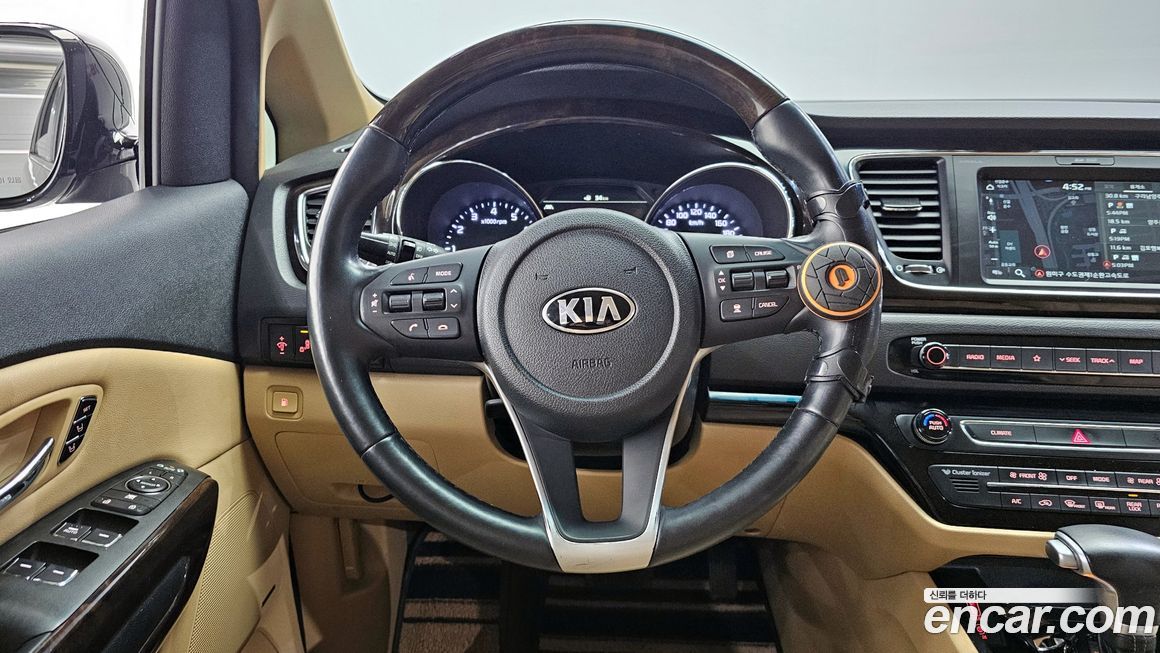 Kia Canival 2019