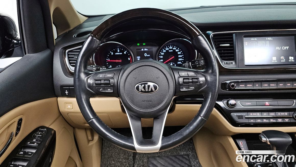 Kia Canival 2019