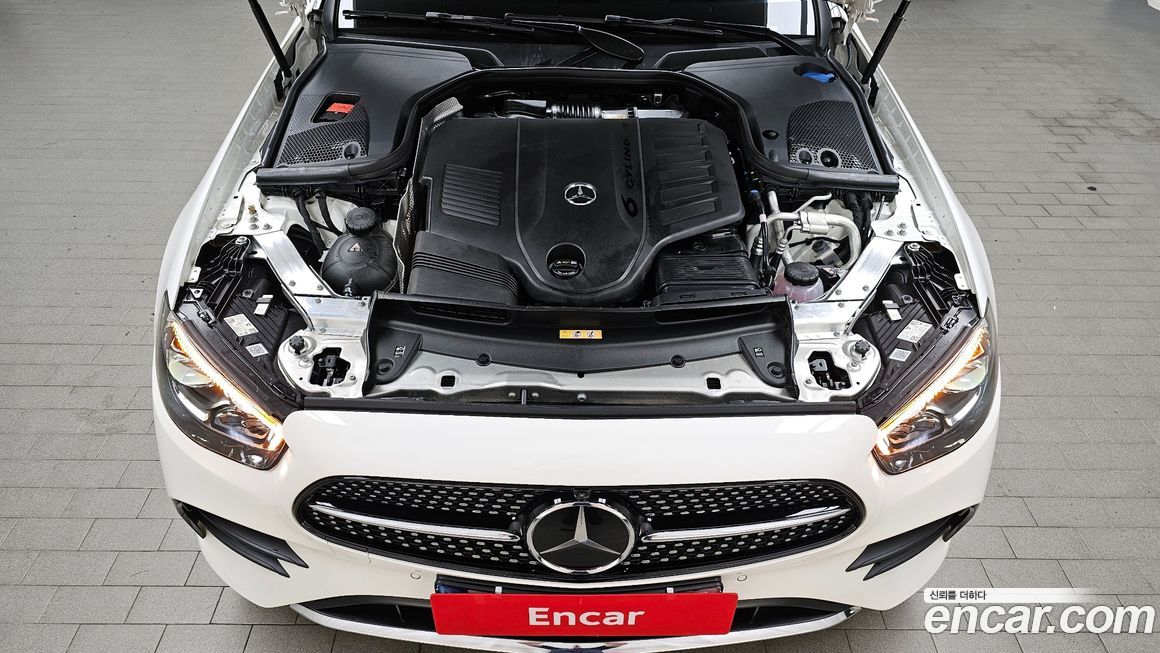 Mercedes-Benz E-Class 2023