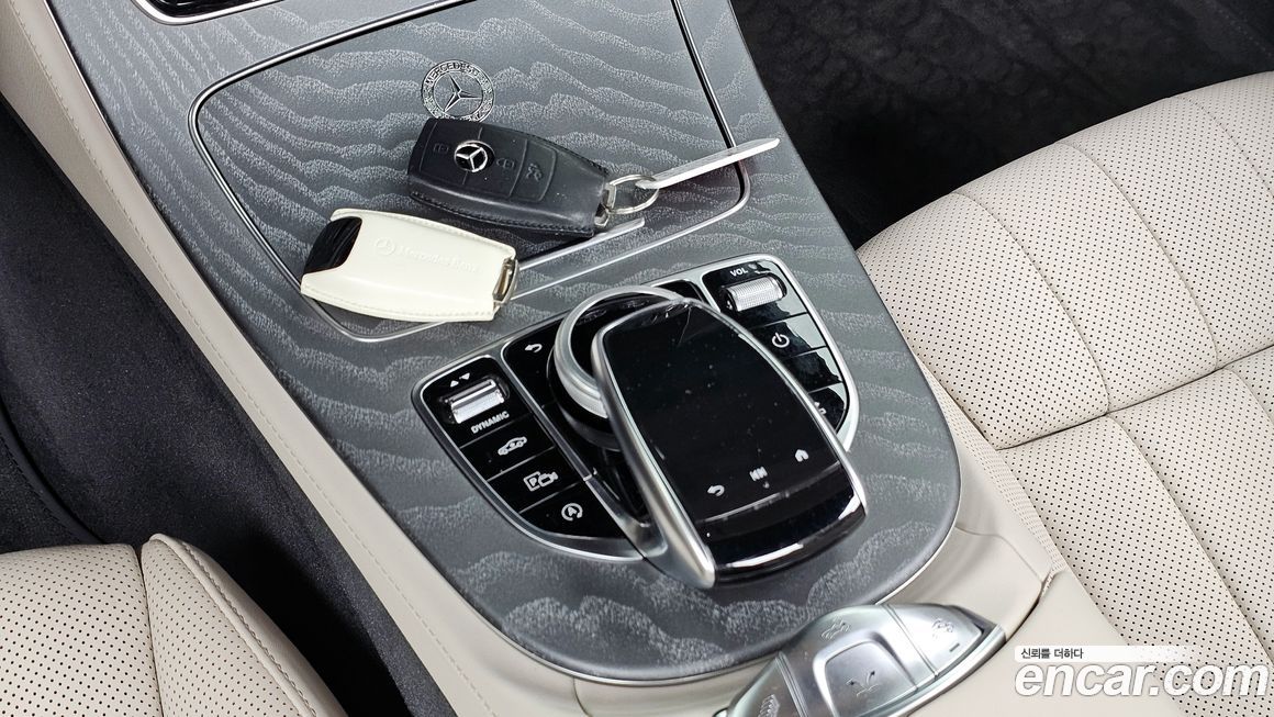 Mercedes-Benz E-Class 2023