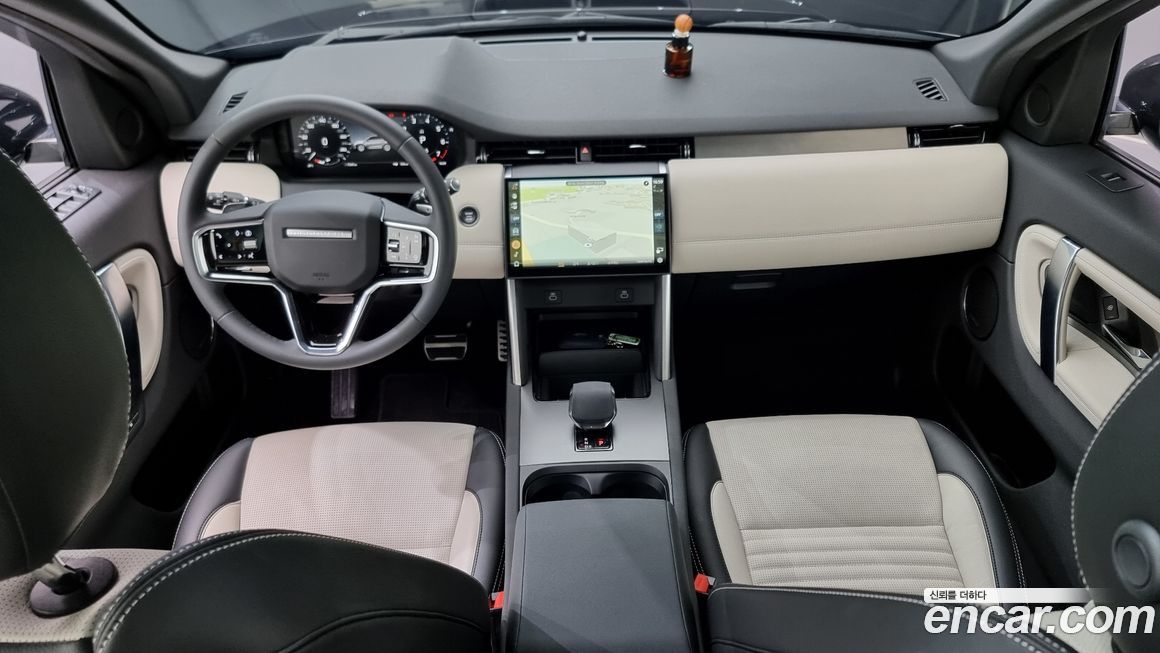 Land Rover Discovery Sport 2024