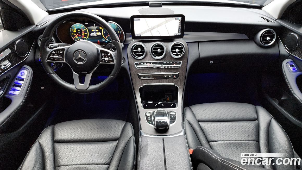 Mercedes-Benz C-Class 2021