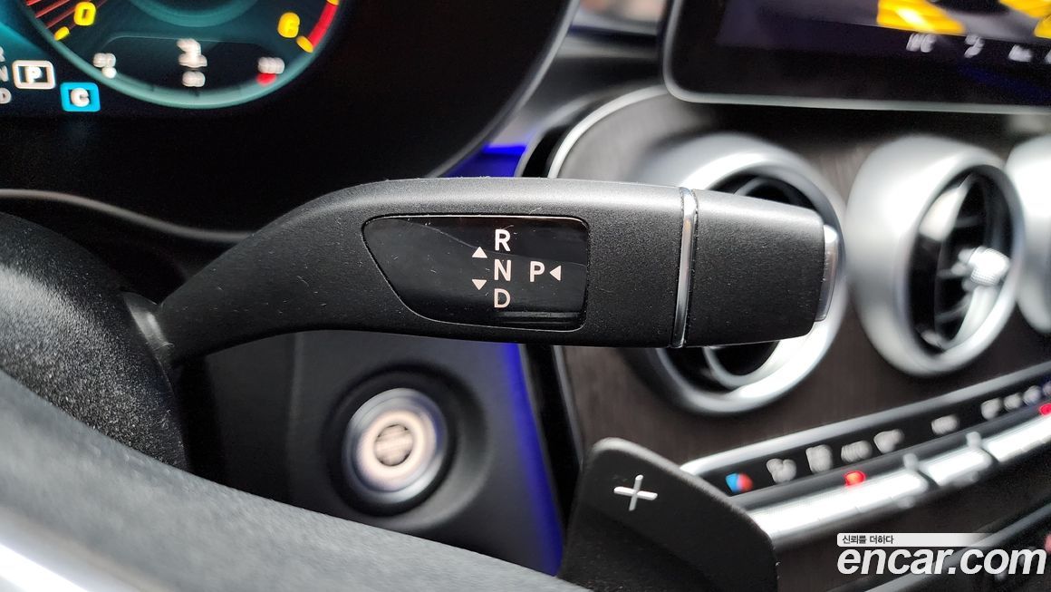 Mercedes-Benz C-Class 2021