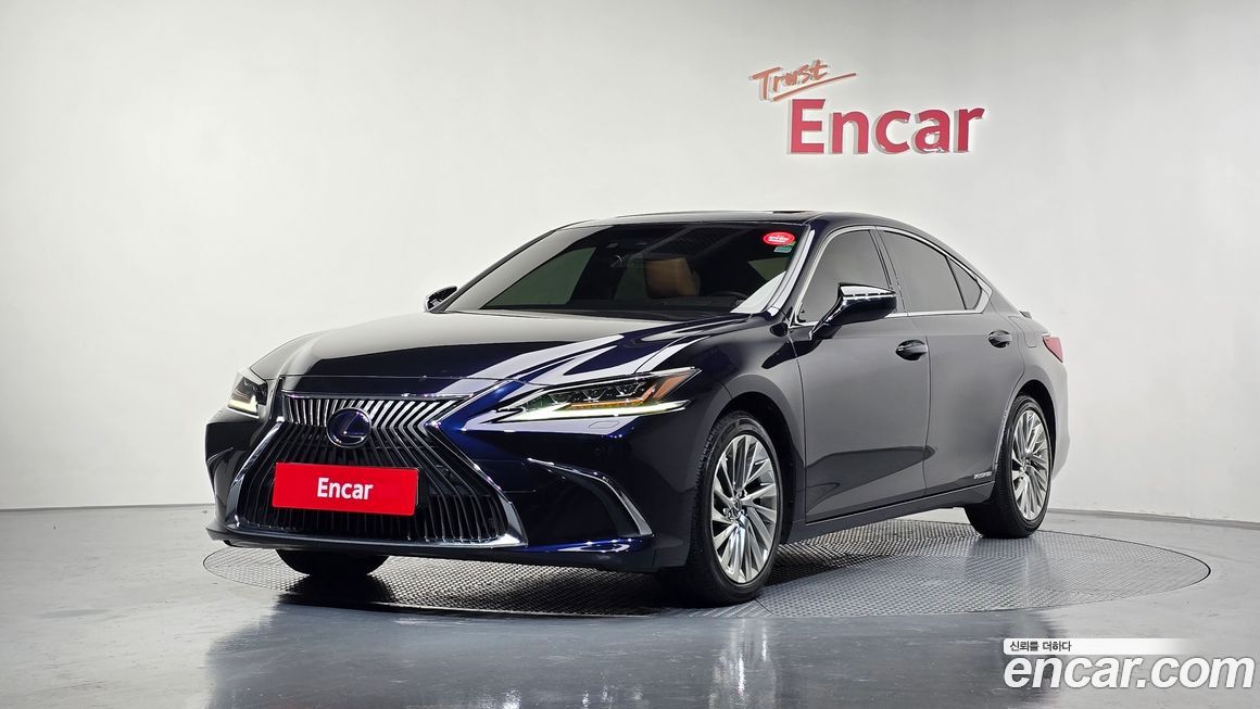 Lexus ES 2020