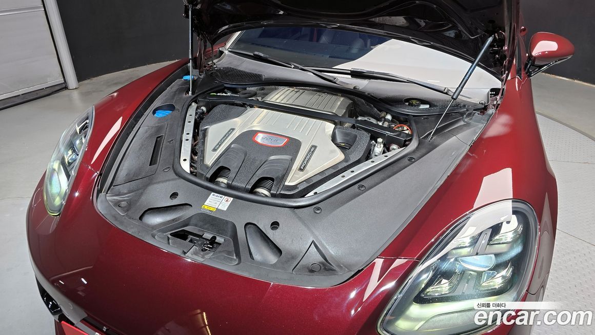 Porsche Panamera 2019