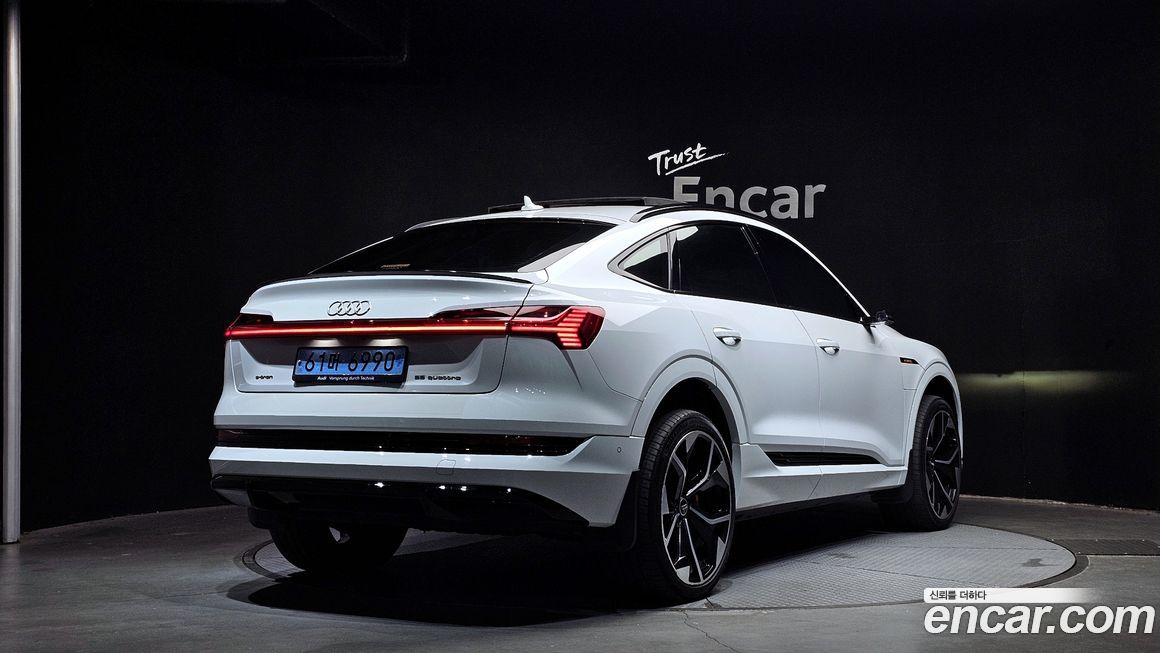 Audi e-tron 2021