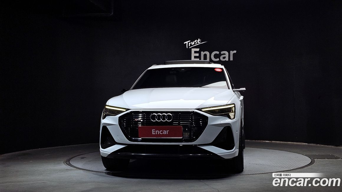 Audi e-tron 2021