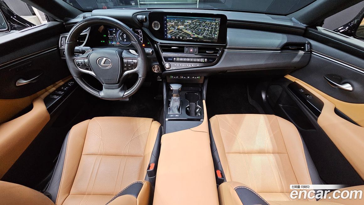 Lexus ES 2023