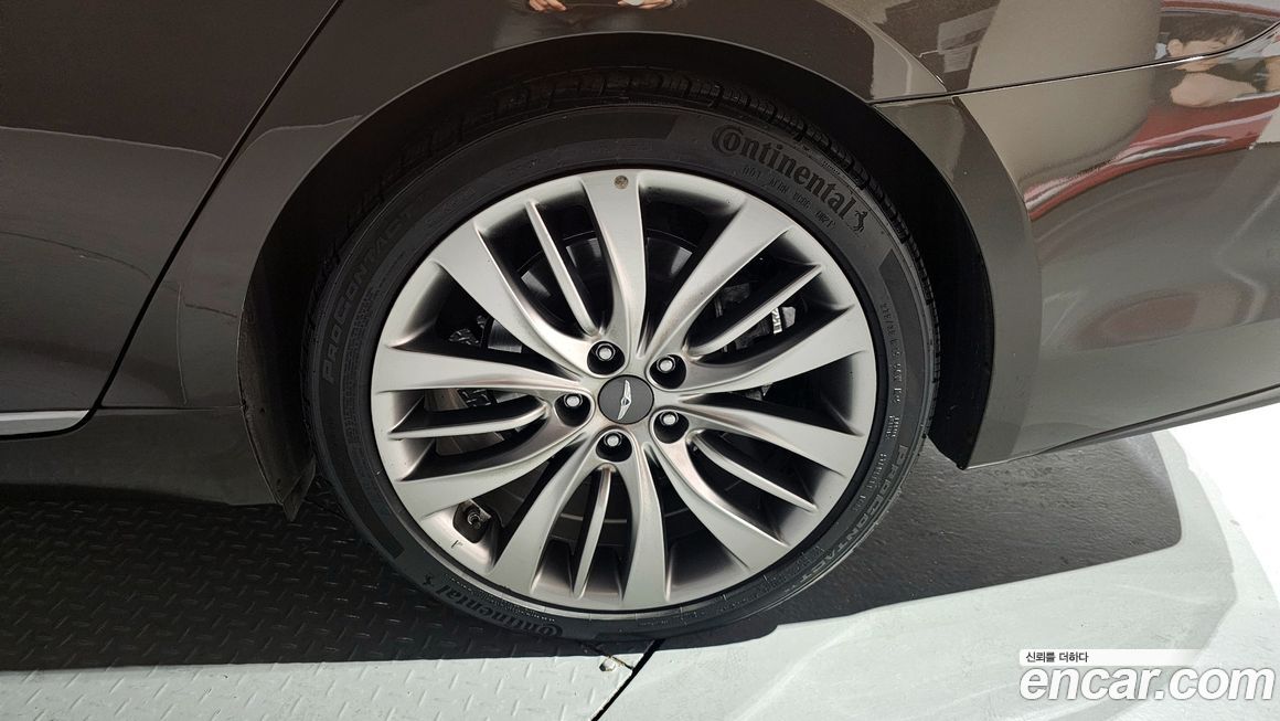 Hyundai Genesis 2016