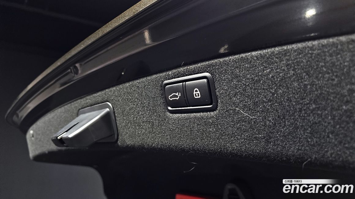 Hyundai Genesis 2016