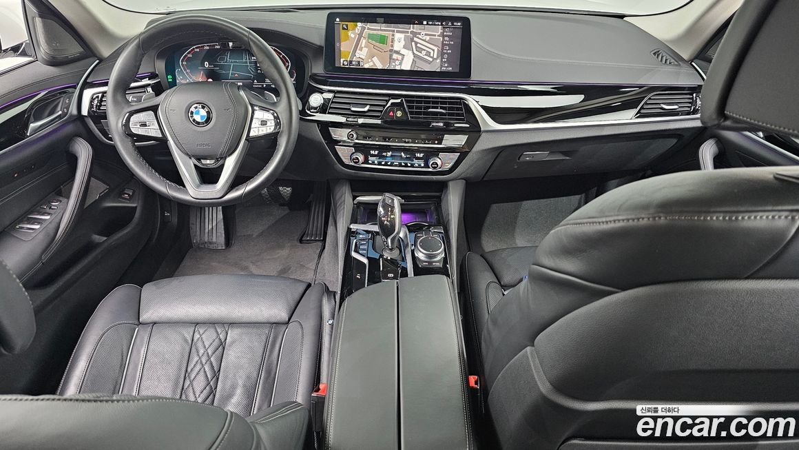 BMW 5-Series 2021
