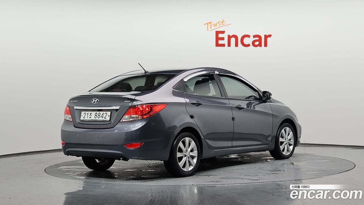 Hyundai Accent 2011