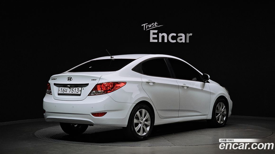 Hyundai Accent 2012