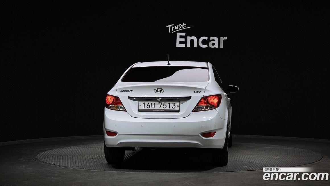 Hyundai Accent 2012