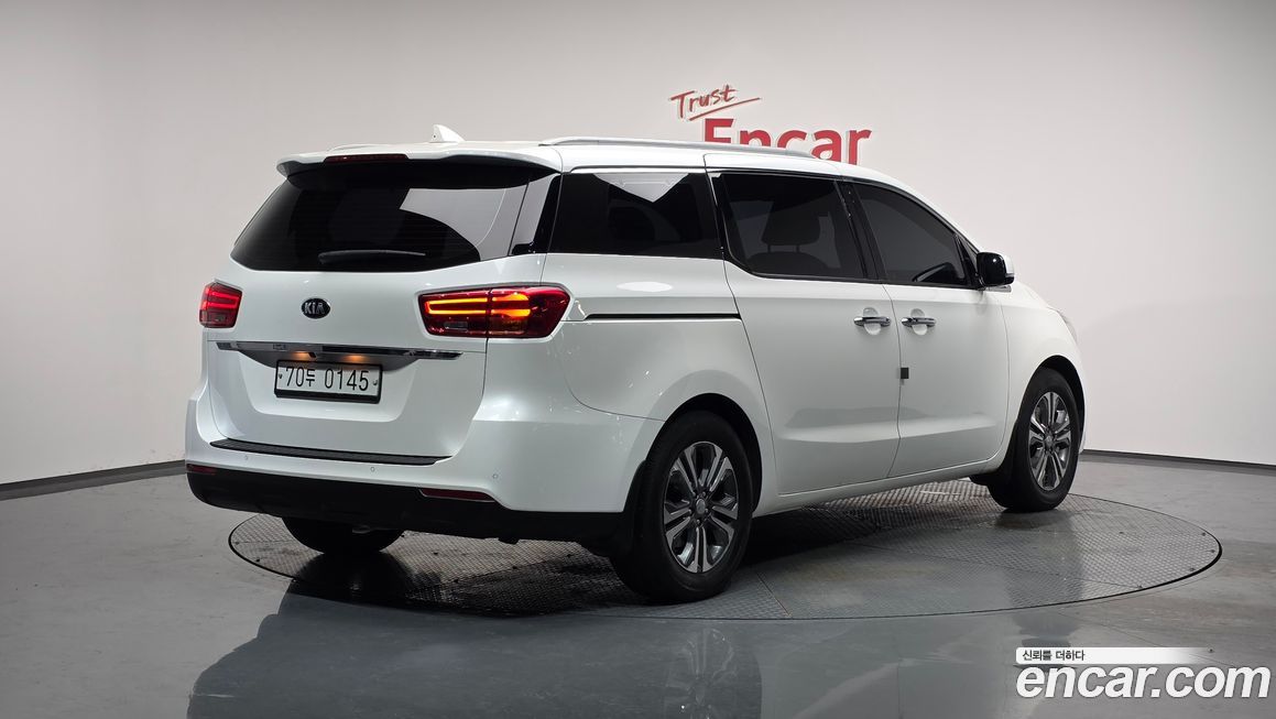 Kia Canival 2019