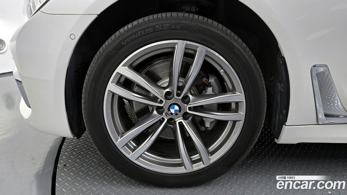 BMW 7-Series 2017
