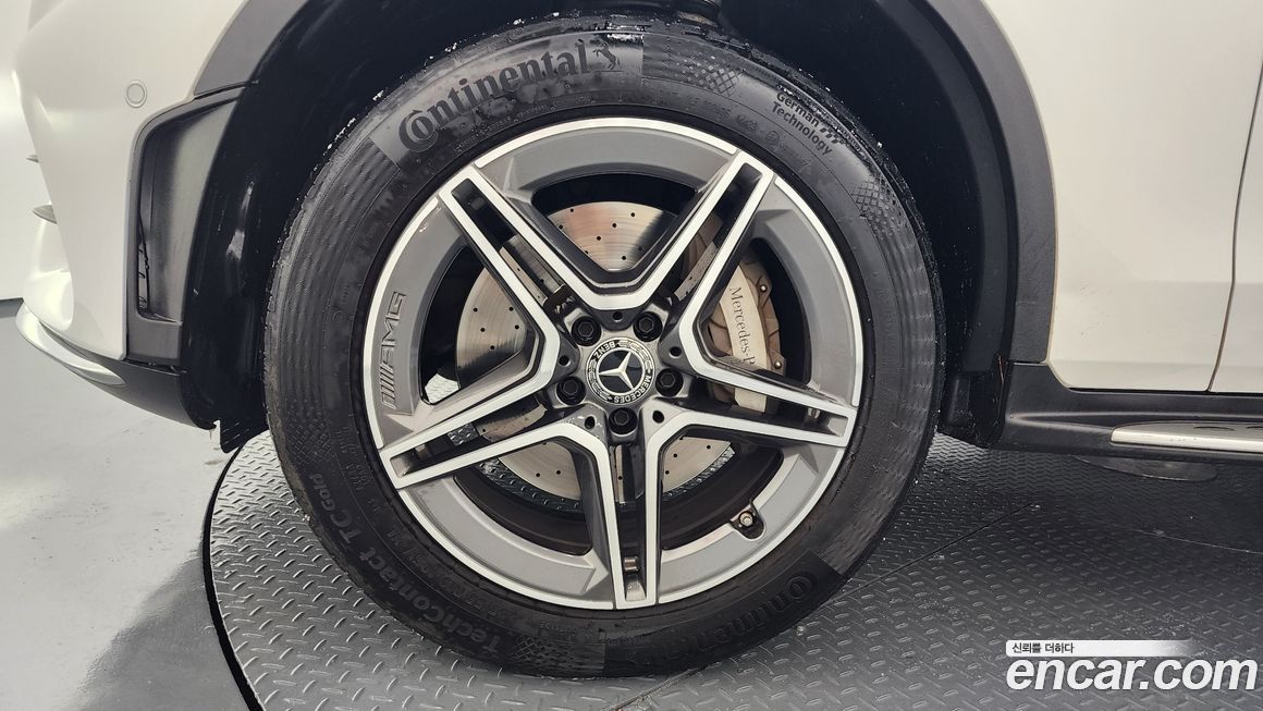 Mercedes-Benz GLC-Class 2021