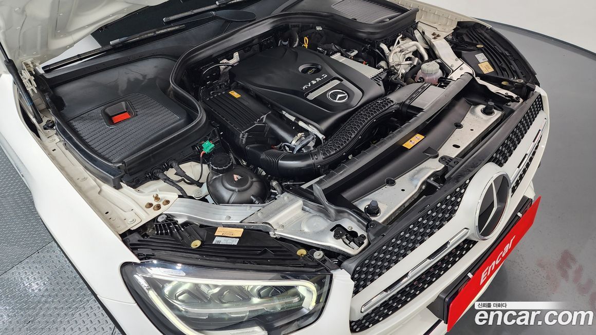 Mercedes-Benz GLC-Class 2021