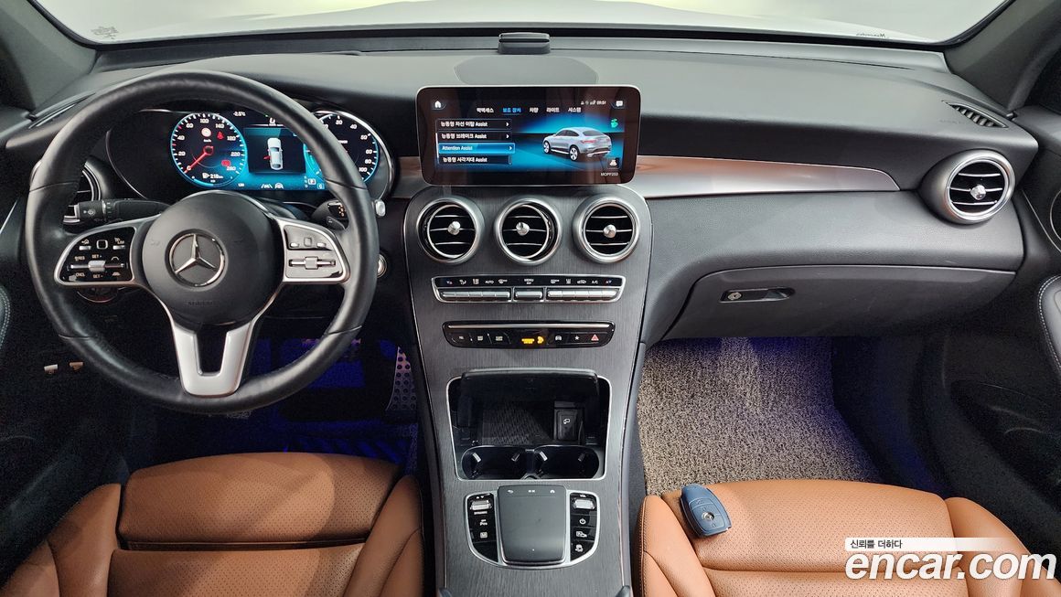 Mercedes-Benz GLC-Class 2021