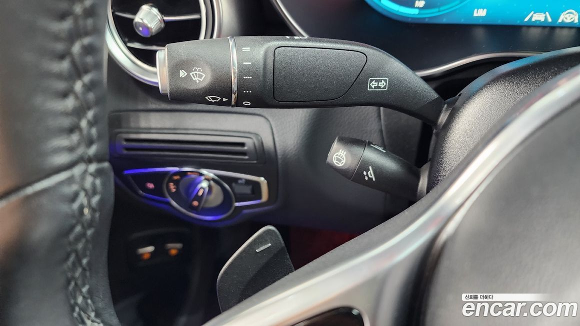 Mercedes-Benz GLC-Class 2021