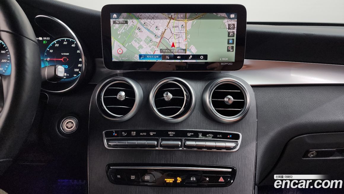 Mercedes-Benz GLC-Class 2021