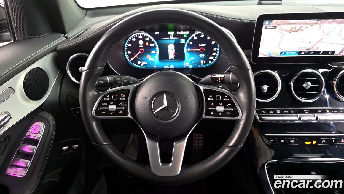 Mercedes-Benz GLC-Class 2022