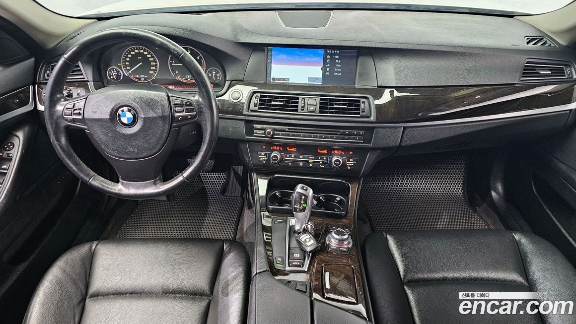BMW 5-Series 2011
