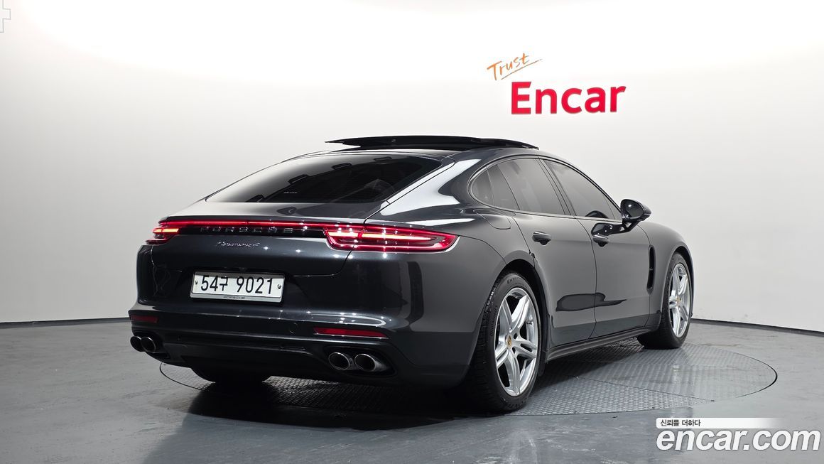 Porsche Panamera 2018